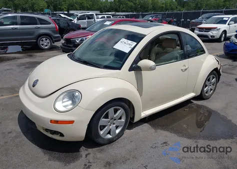 2007 Volkswagen New Beetle 2.5 z USA, uszkodzony, nr VIN 3VWRW31C27M511441